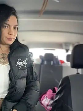 MeekyRich online show from November 23, 2025, 4:55 am