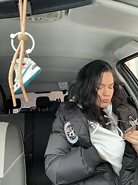 MeekyRich online show from December 3, 2025, 4:35 am