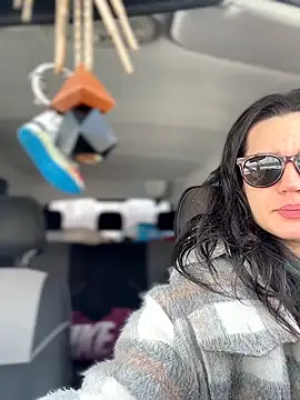 MeekyRich online show from April 20, 2026, 3:20 am