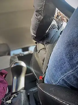 MeekyRich online show from March 17, 2026, 5:10 am