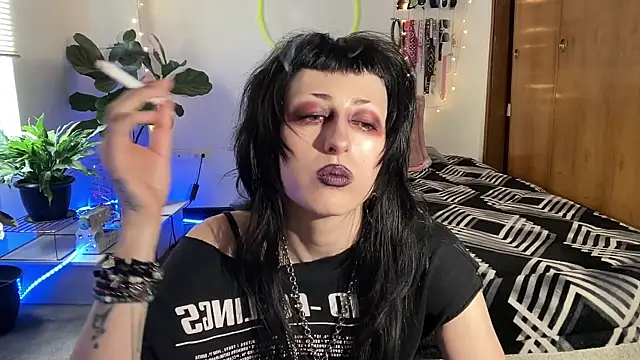 ELENA UMBRA online show from July 8, 2026, 7:47 pm