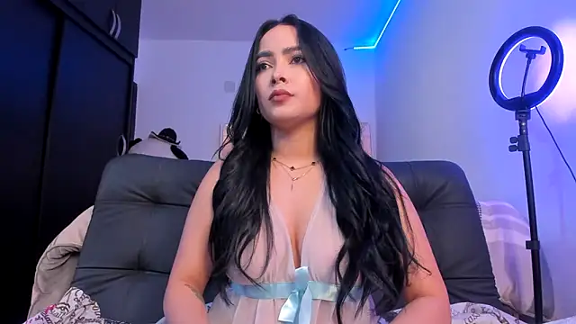 Bella  hamilton online show from February 27, 2026, 1:39 am