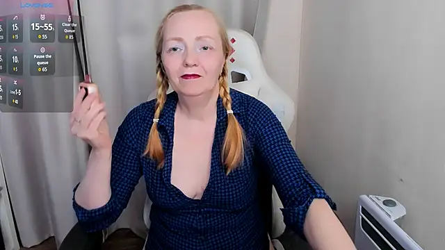 Karen Villis online show from November 28, 2025, 12:27 pm