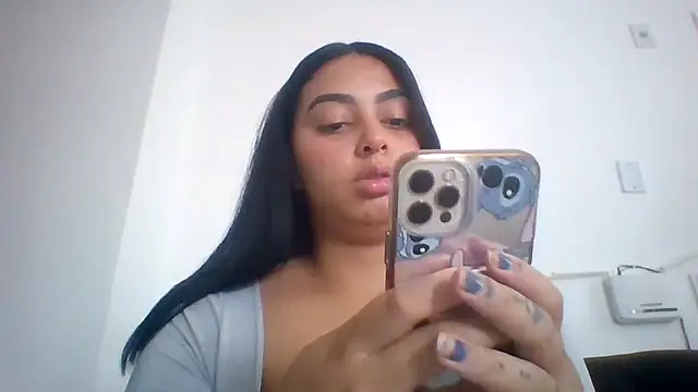 Snapshot of querida777 chatting on November 4, 2025, 5:06 pm querida777 online show from November 4, 2025, 5:06 pm