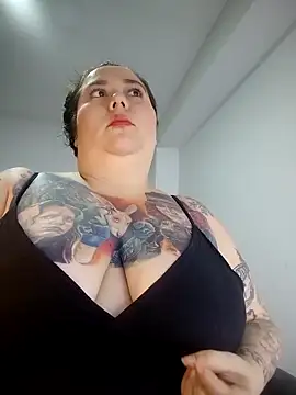 Snapshot of kai_cenat chatting on September 17, 2025, 11:23 am kai cenat online show from September 17, 2025, 11:23 am