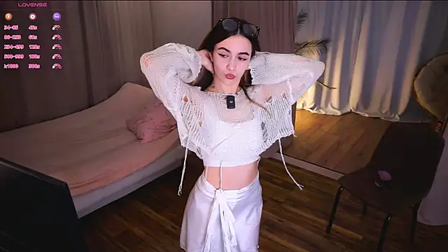 CupSizeGirl online show from November 3, 2025, 1:15 pm