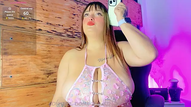 Snapshot of Alicee_stone_ chatting on November 26, 2025, 8:20 pm Alicee stone online show from November 26, 2025, 8:20 pm