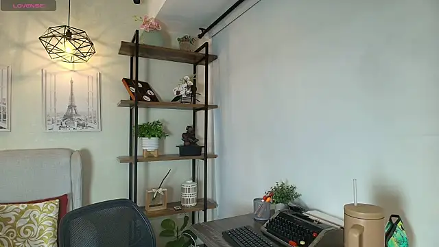  Victoria Collins online show from March 27, 2026, 11:44 am