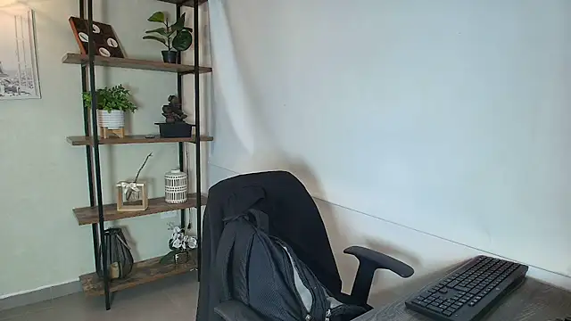  Victoria Collins online show from March 13, 2026, 11:48 am