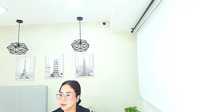  Victoria Collins online show from November 19, 2025, 10:59 am