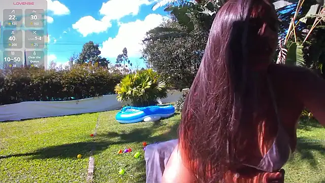 Lunaluxe1001 online show from September 10, 2025, 2:05 pm