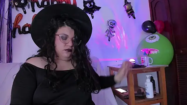 Snapshot of mystery_psique chatting on October 31, 2025, 2:02 pm mystery psique online show from October 31, 2025, 2:02 pm