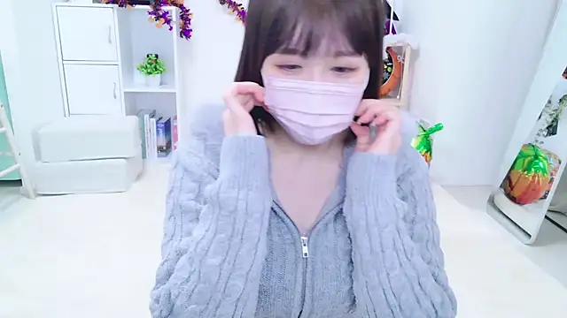  suika  online show from October 31, 2025, 3:30 pm