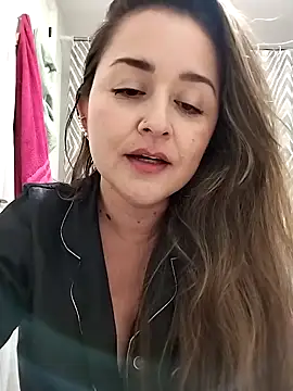 Snapshot of IvannaDivina chatting on March 23, 2025, 12:58 am IvannaDivina online show from March 23, 2025, 12:58 am