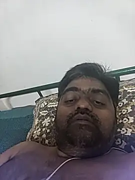 Snapshot of sharmanaam chatting on April 18, 2026, 7:18 pm sharmanaam online show from April 18, 2026, 7:18 pm
