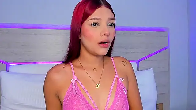 Snapshot of ZoeMorris chatting on November 15, 2025, 12:09 pm ZoeMorris online show from November 15, 2025, 12:09 pm