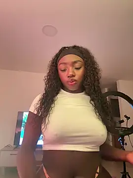 alissradiante1 online show from January 16, 2026, 1:31 am