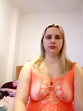 JessicaItalia online show from October 23, 2025, 9:19 am