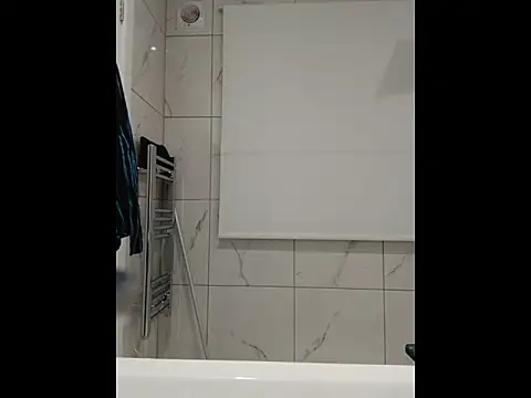 Snapshot of CloudyMuscleBeefy chatting on November 30, 2025, 8:20 pm CloudyMuscleBeefy online show from November 30, 2025, 8:20 pm