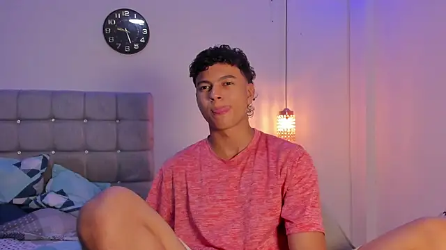 Snapshot of Santy_Stump chatting on September 19, 2025, 9:08 pm Santy Stump online show from September 19, 2025, 9:08 pm