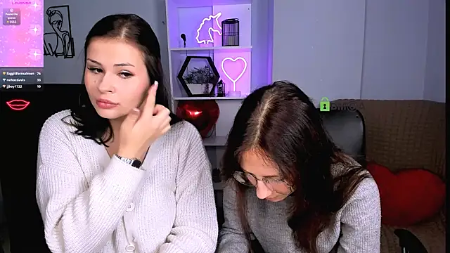 jeren smile online show from November 26, 2025, 8:20 pm