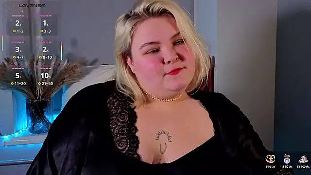 Snapshot of Ellabigbaby chatting on October 12, 2025, 4:41 pm Ellabigbaby online show from October 12, 2025, 4:41 pm