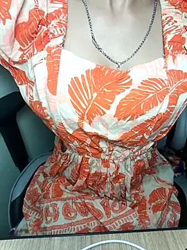Snapshot of Isha_Sax chatting on September 9, 2025, 3:05 am Isha Sax online show from September 9, 2025, 3:05 am