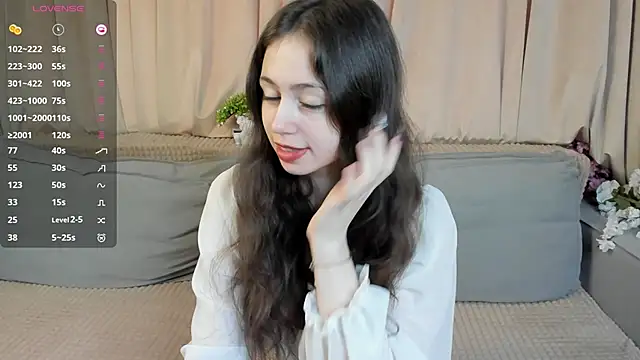 Snapshot of JulianaChapel chatting on November 9, 2025, 9:46 am JulianaChapel online show from November 9, 2025, 9:46 am