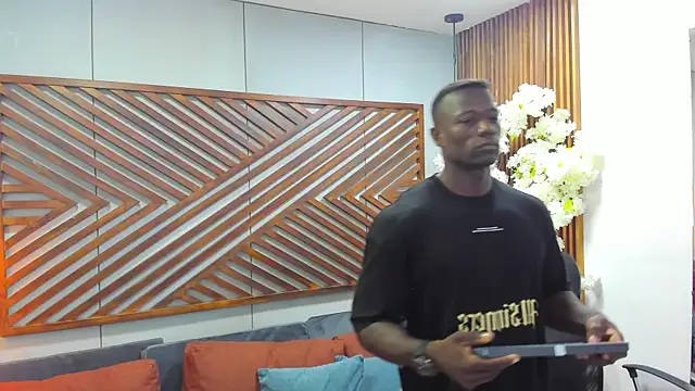 Snapshot of MarcusBlack_ chatting on November 24, 2025, 11:32 am MarcusBlack online show from November 24, 2025, 11:32 am