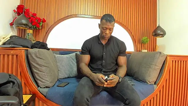 Snapshot of MarcusBlack_ chatting on October 22, 2025, 11:42 am MarcusBlack online show from October 22, 2025, 11:42 am