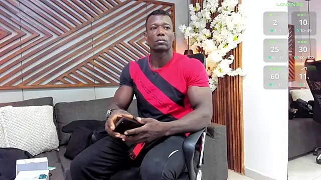 Snapshot of MarcusBlack_ chatting on November 12, 2025, 11:25 am MarcusBlack online show from November 12, 2025, 11:25 am