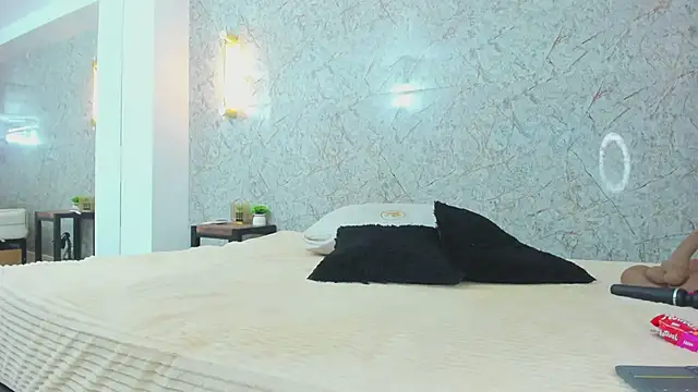 Antonella west online show from April 13, 2026, 9:41 pm