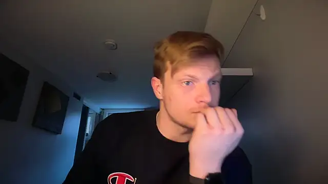 lustylyndon online show from March 20, 2026, 3:35 pm