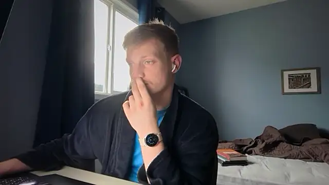 lustylyndon online show from April 22, 2026, 7:09 pm