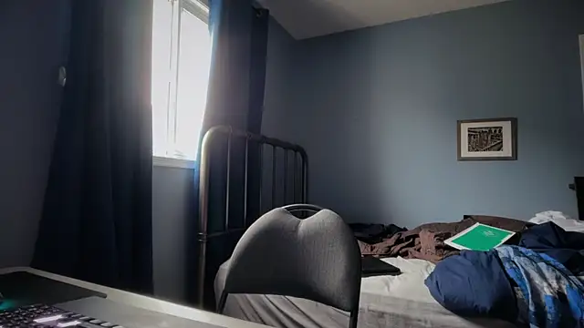 lustylyndon online show from April 24, 2026, 2:41 pm