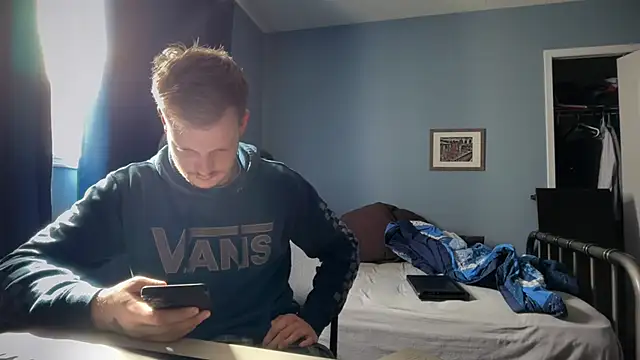 lustylyndon online show from April 26, 2026, 5:32 pm