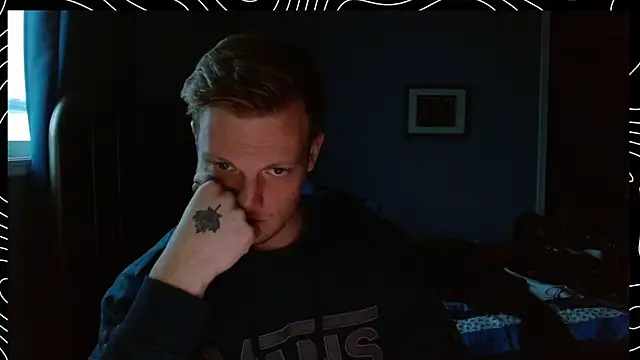 Snapshot of lustylyndon chatting on December 13, 2025, 8:04 pm lustylyndon online show from December 13, 2025, 8:04 pm