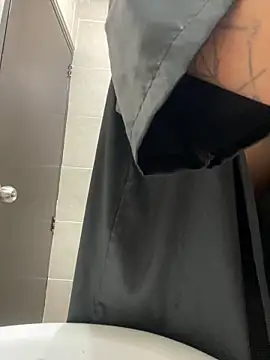 AnnahiBaker online show from March 4, 2026, 9:33 pm