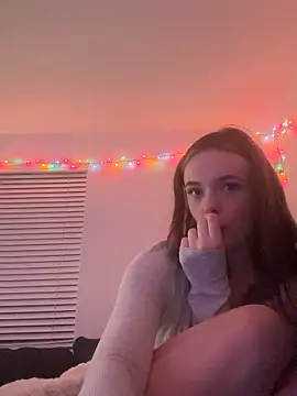 superlonelygirl04 online show from December 17, 2025, 3:11 am