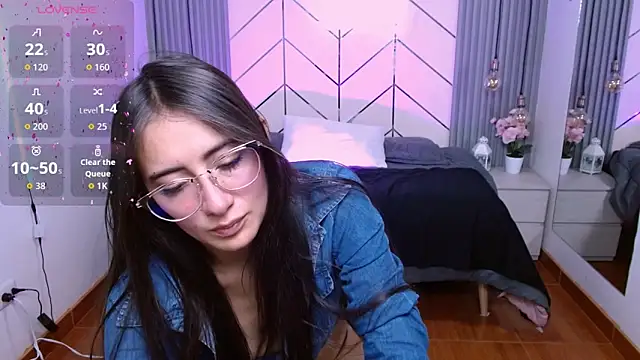 alesiamoore online show from March 31, 2026, 2:30 pm