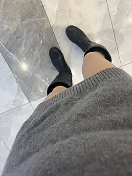 xiaoyuan01 online show from March 27, 2026, 4:32 am