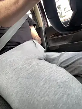 Snapshot of uto857 chatting on November 12, 2025, 12:53 pm uto857 online show from November 12, 2025, 12:53 pm