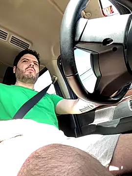 Snapshot of uto857 chatting on November 16, 2025, 3:28 pm uto857 online show from November 16, 2025, 3:28 pm