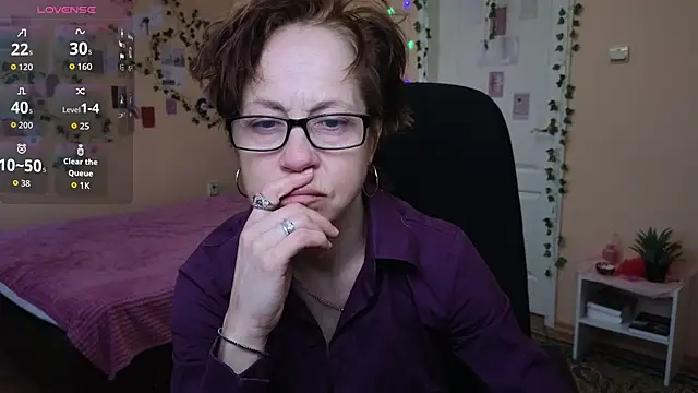 Snapshot of Ronda_Roni chatting on February 7, 2026, 12:24 pm Ronda Roni online show from February 7, 2026, 12:24 pm