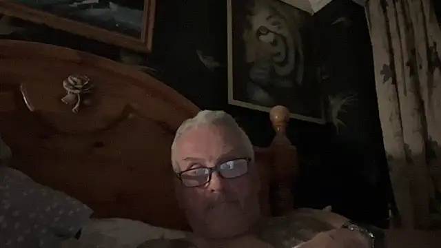 poggles online show from April 30, 2026, 8:38 pm