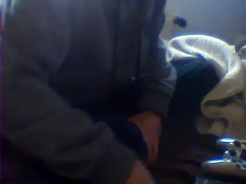 Snapshot of rimbaud77 chatting on May 12, 2026, 4:02 pm rimbaud77 online show from May 12, 2026, 4:02 pm