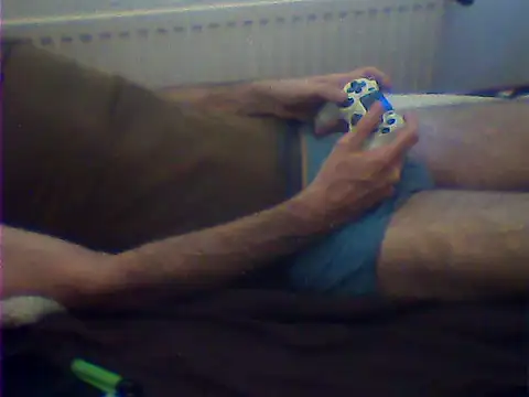 Snapshot of rimbaud77 chatting on May 25, 2026, 2:38 pm rimbaud77 online show from May 25, 2026, 2:38 pm