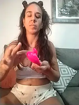 Snapshot of agustinalatina chatting on September 24, 2025, 7:42 pm agustinalatina online show from September 24, 2025, 7:42 pm