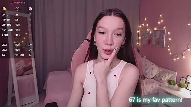 Snapshot of Shriya_Sarann chatting on November 11, 2025, 2:12 pm Shriya Sarann online show from November 11, 2025, 2:12 pm