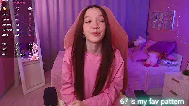 Shriya Sarann online show from April 19, 2026, 2:07 pm